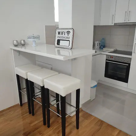 Stan Na Dan Niki Garaza,wifi Apartment Bijeljina